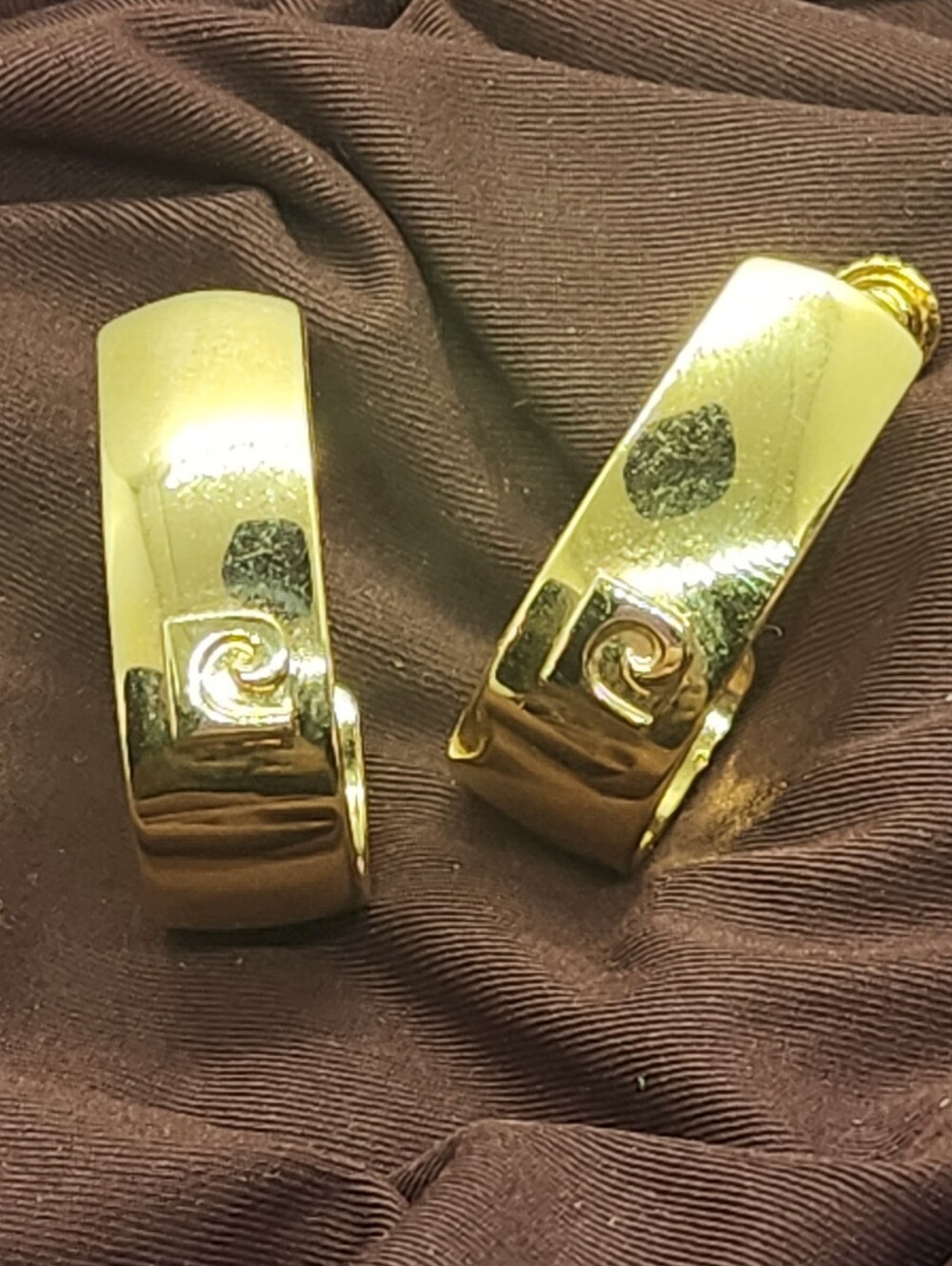 Vtg Pierre Cardin Gold Screw Clip-on Earrings